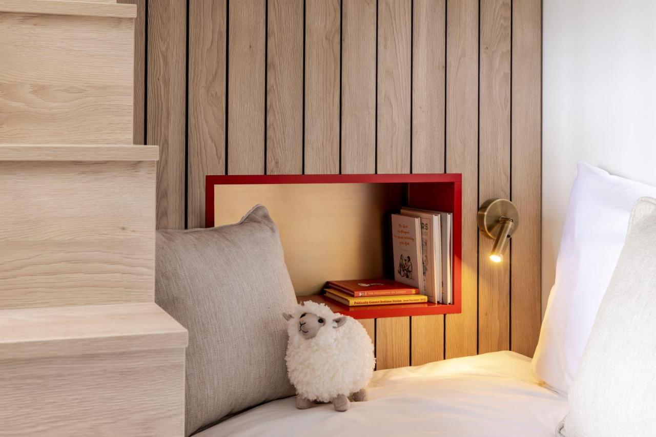 Virgin Hotels Edinburgh Exterior photo A white Bichon Frise