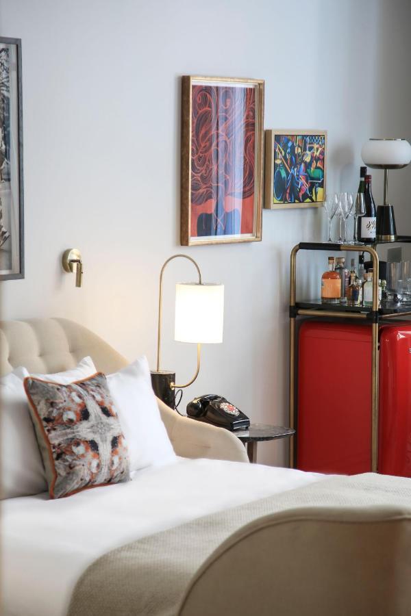 Virgin Hotels Edinburgh Exterior photo A room at the Standard East Village
