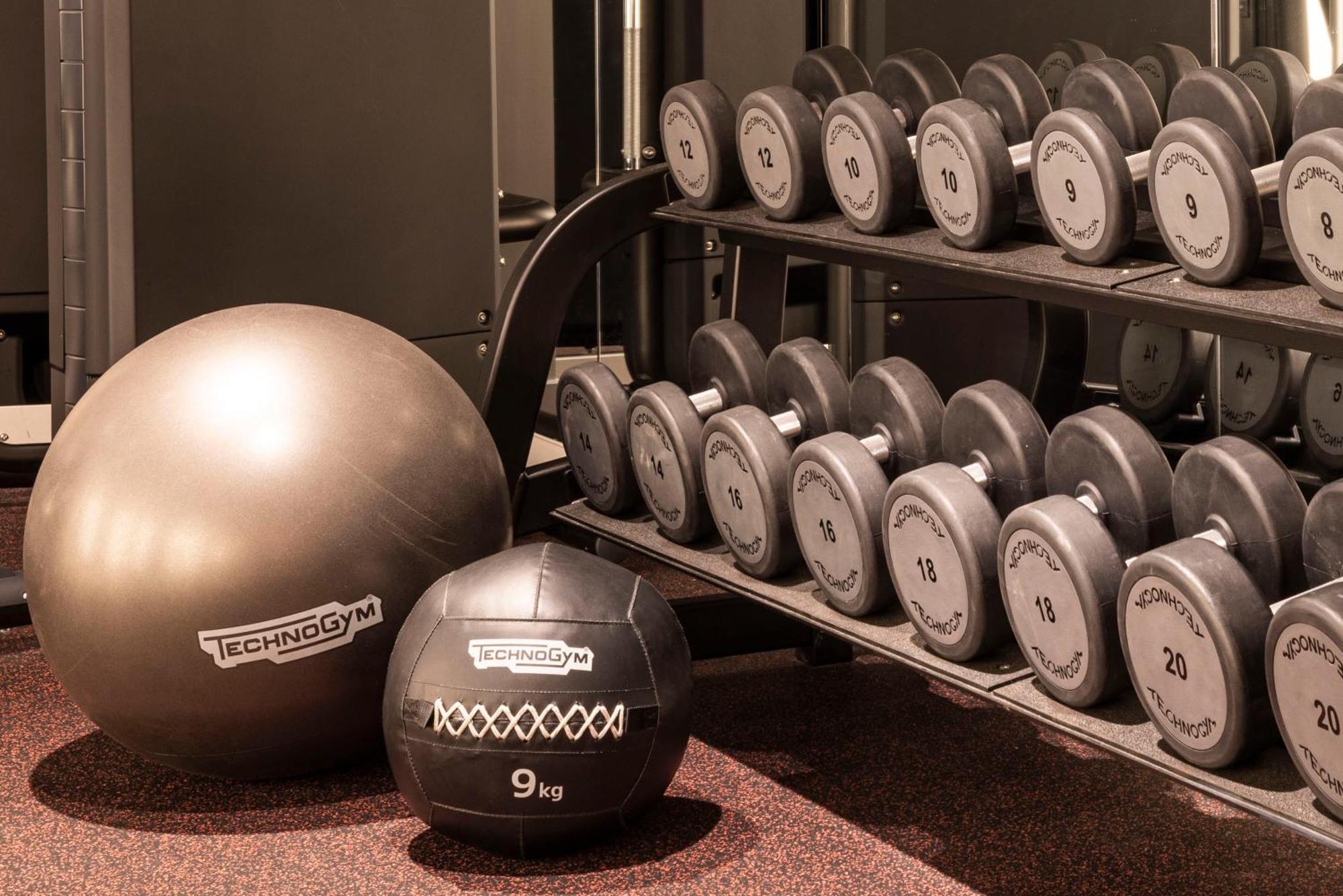 Virgin Hotels Edinburgh Exterior photo Dumbbells and exercise balls